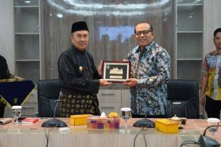 Gubernur Riau Syamsuar Audiensi Bersama Tim IMT-GT