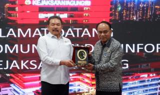 Menkoinfo Budi Arie Kunjungan Silaturahmi dan Konsultasi Dengan Jaksa Agung