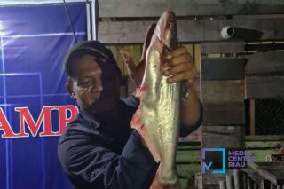 Pencemaran Air Sungai Siak di Tualang Tunggu Uji Sampel