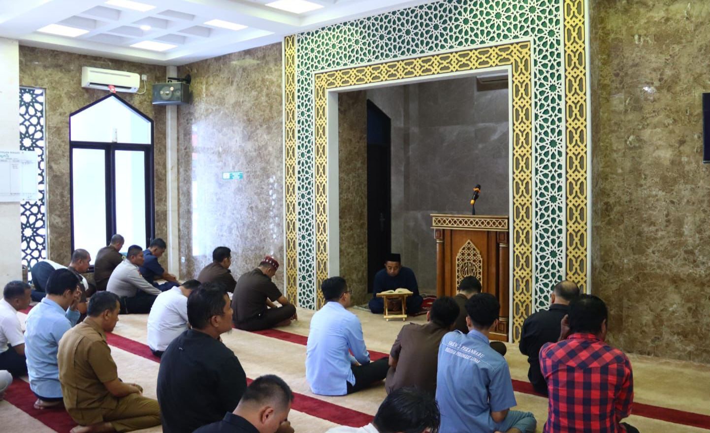 Sesungguhnya Seorang Muslim Menunaikan Shalat semata-mata Karena Allah