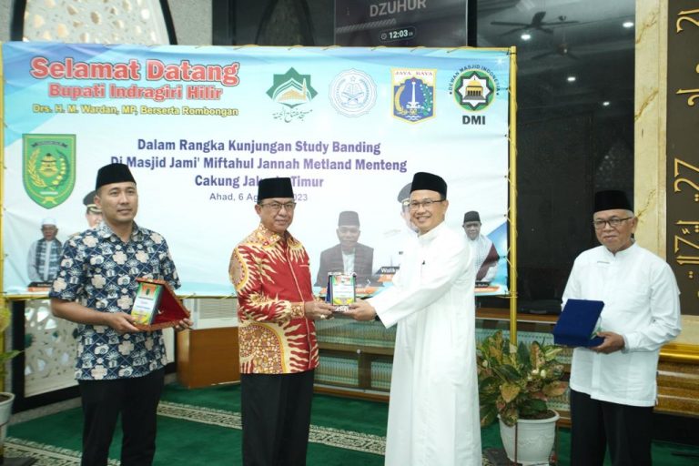 Pemkab Inhil Stuban ke Masjid Miftahul Jannah Menteng