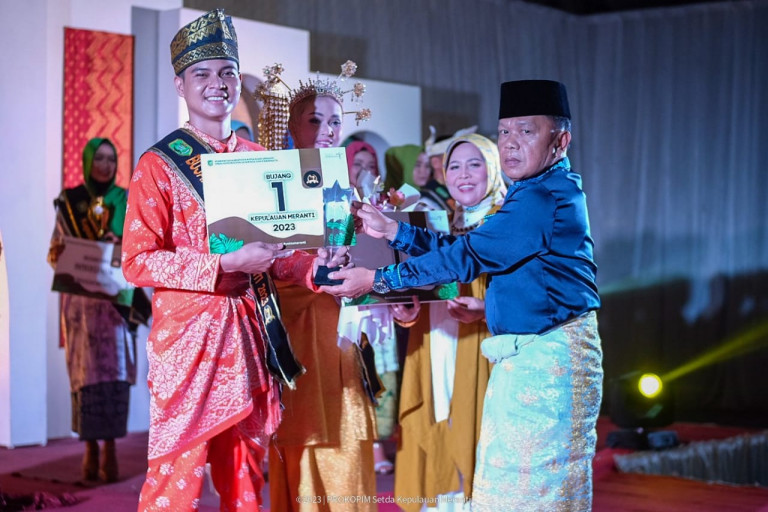 Plt Bupati Asmar Minta Bujang Dara Meranti Ikut Promosikan Daerah