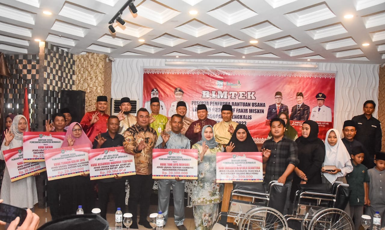 Bupati Kasmarni Buka Bimtek KUBE untuk Tingkatkan Kemandirian Usaha Ekonomi Produktif