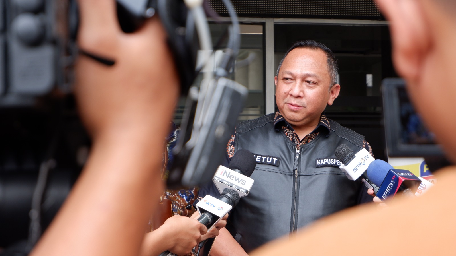 Perkembangan Perkara Ekspor Crude CPO dan Turunannya, Kejagung Periksa E dan LK