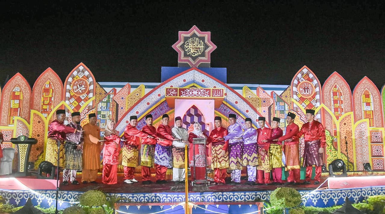 Buka MTQ Kecamatan Pinggir, Bupati Kasmarni Ajak Tadabburi Al Qur