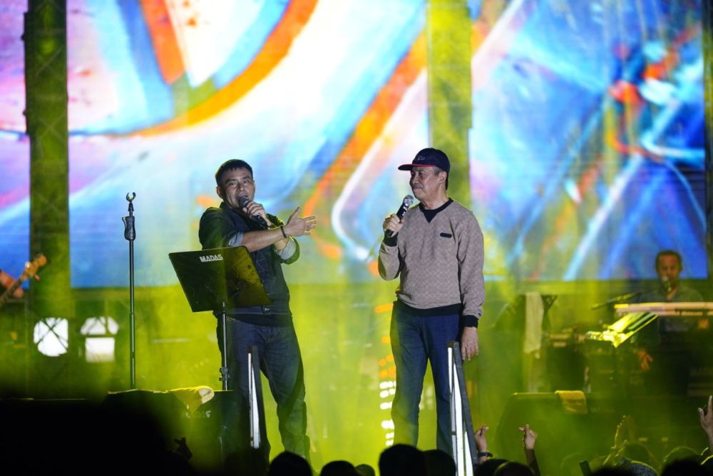 Gubernur Riau Syamsuar Duet Bersama Judika di Pesta Rakyat Riau
