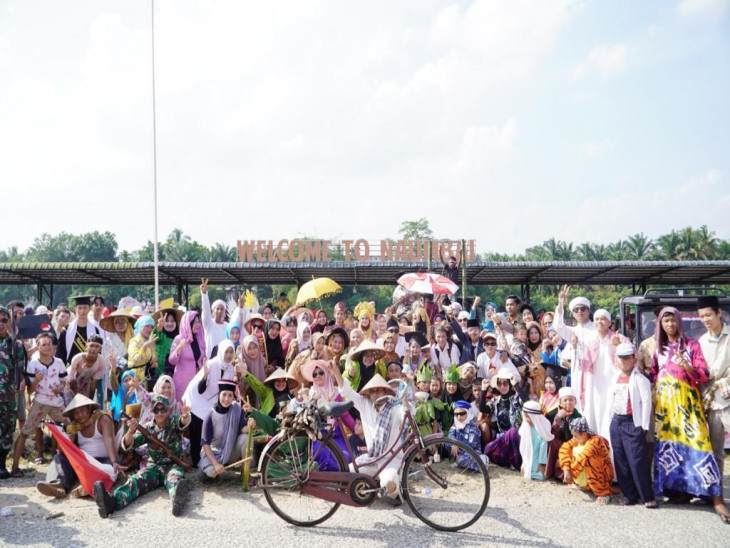 Meriahkan HUT RI Ke 78, Pawai Karnaval Desa Naumbai Diikuti Ribuan Masyarakat