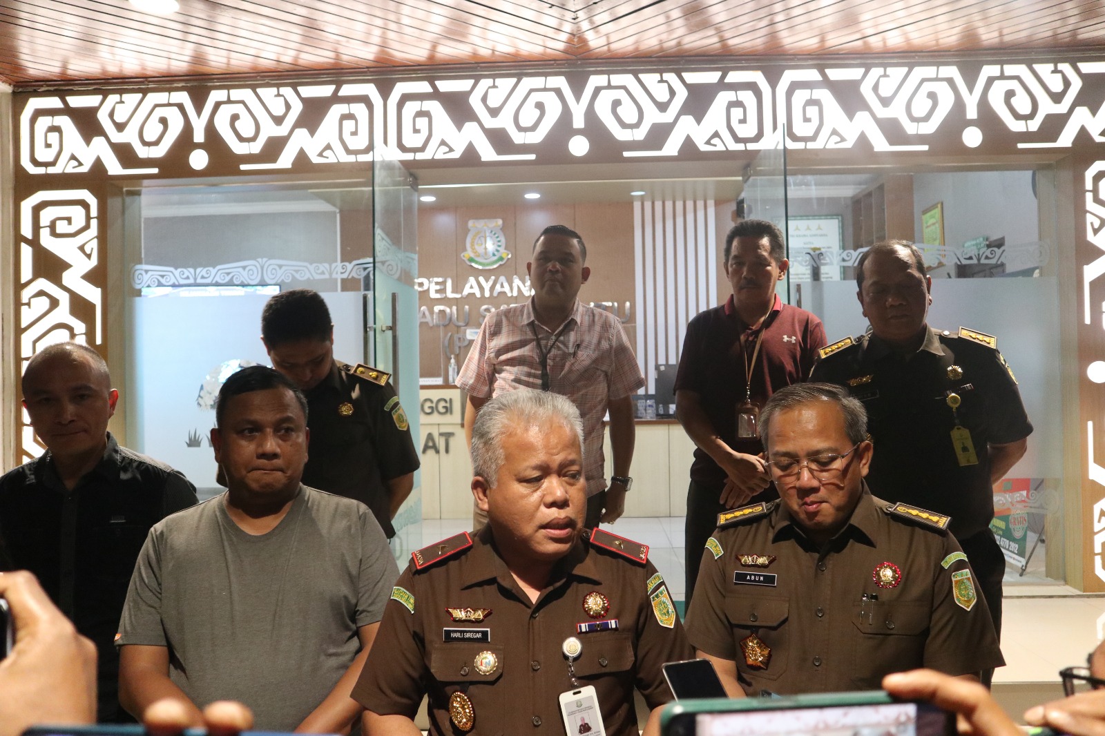 Setelah Jadi Tersangka, ARL Langsung Ditahan Kejati Papua BaratÂ
