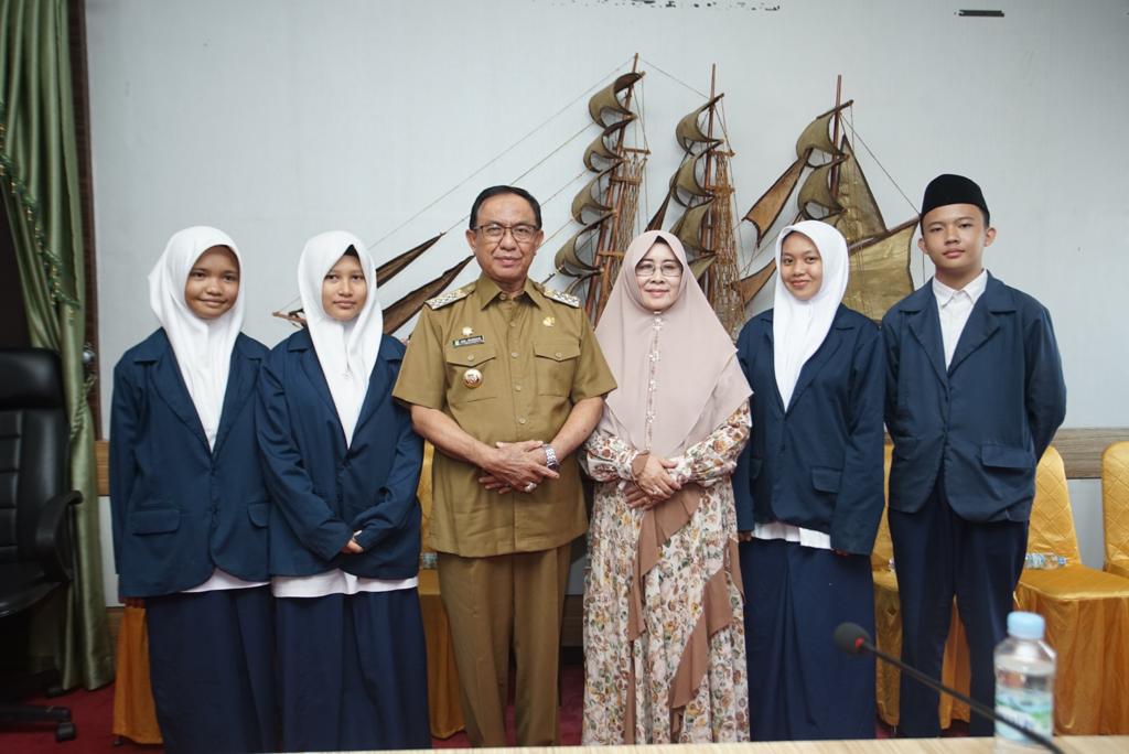4 Siswa MTsN Tembilahan Wakili Riau ke Tingkat Nasional