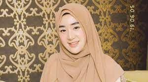 Unggah Potret dengan Pria di Toko Perhiasan, Larissa Chou Mau Nikah Lagi?