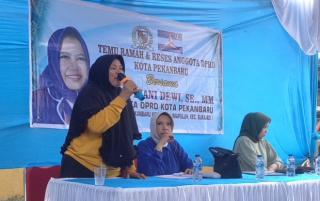 Air Setinggi Lutut Setiap Hujan, Warga Minta Solusi di Reses Roem Diani Dewi