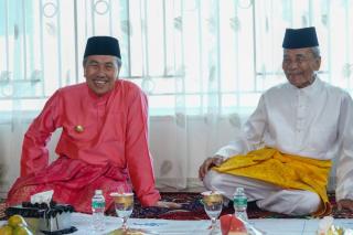 Anas Maamun Merasa Bangga Dikunjungi Gubri Syamsuar