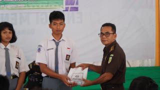 Penkum Kejati Riau Melakukan Penyuluhan Hukum di SMA Santo Tarcisius DumaiÂ 