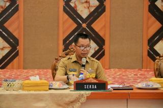 Pejabat Pemko Pekanbaru Gunakan Pakaian Adat di HUT ke-78 RI