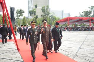 Kajati Riau Hadiri Upacara Pengibaran Bendera Merah Putih HUT RI ke 78