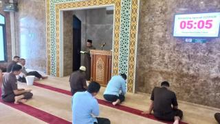 Pegawai Muslim di Lingkungan Kejati Riau Ikuti Kegiatan Tausiyah DzuhurÂ 