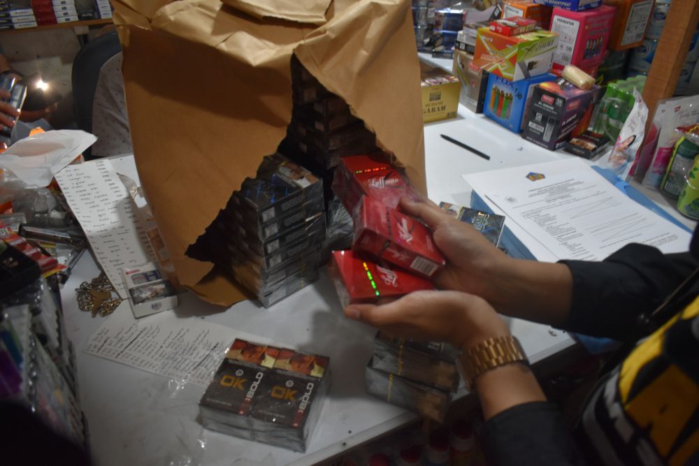 Bea Cukai Amankan 27.764 Batang Rokok Ilegal di Kampar dan Pekanbaru