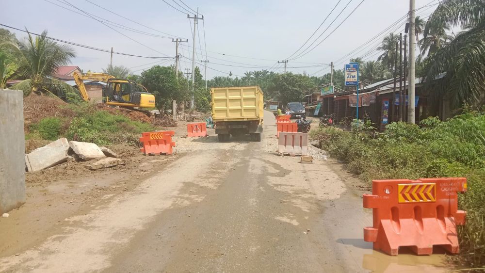 Perbaikan Selesai, Jalan Pasirpengarain- Ujung Batu Kembali Normal