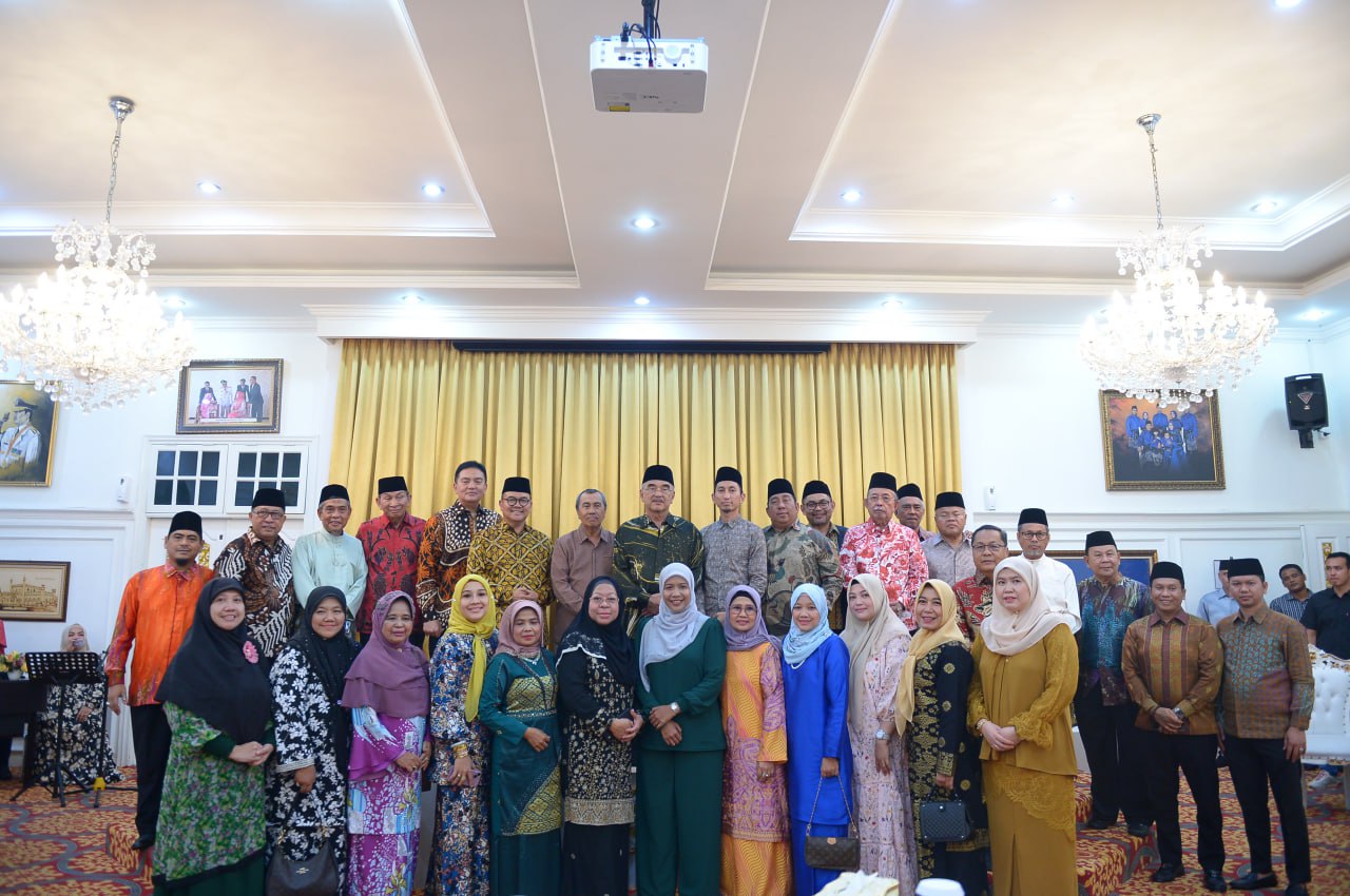 Gubernur Riau Terima Kunjungan Silaturahmi Presiden DMDI