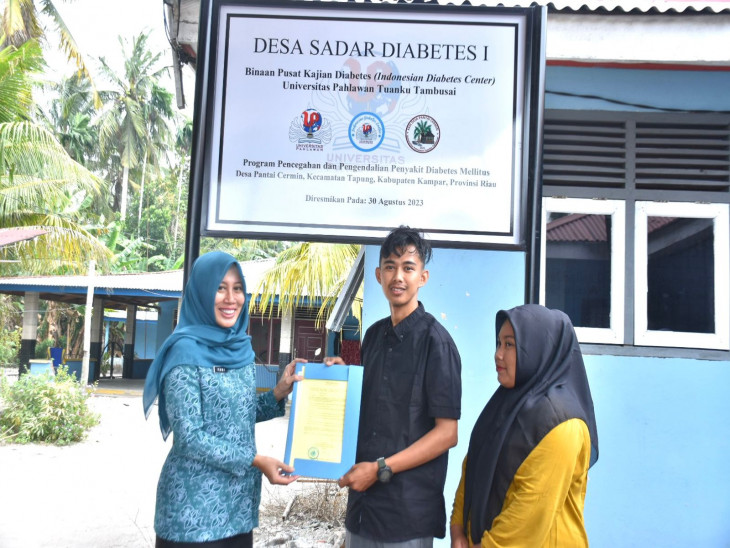 Yusi Firdaus Resmikan Rumah Diabetes dan Lepas Mahasiswa KKN UP Tuanku Tambusai di Desa Pantai Cermi