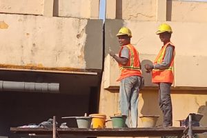 Tak Berdampak Konstruksi, Dinding Flyover di Pekanbaru Mulai Diperbaiki