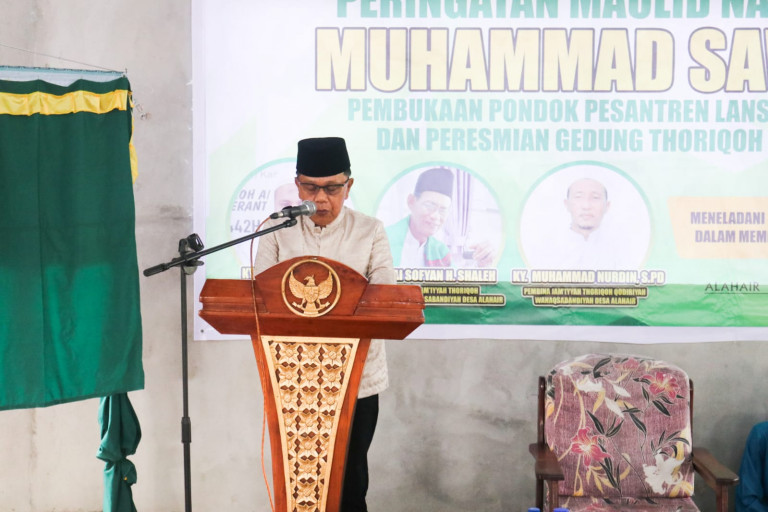 Plt Bupati Asmar Resmikan Gedung Thoriqoh Ponpes Lansia Desa Alahair