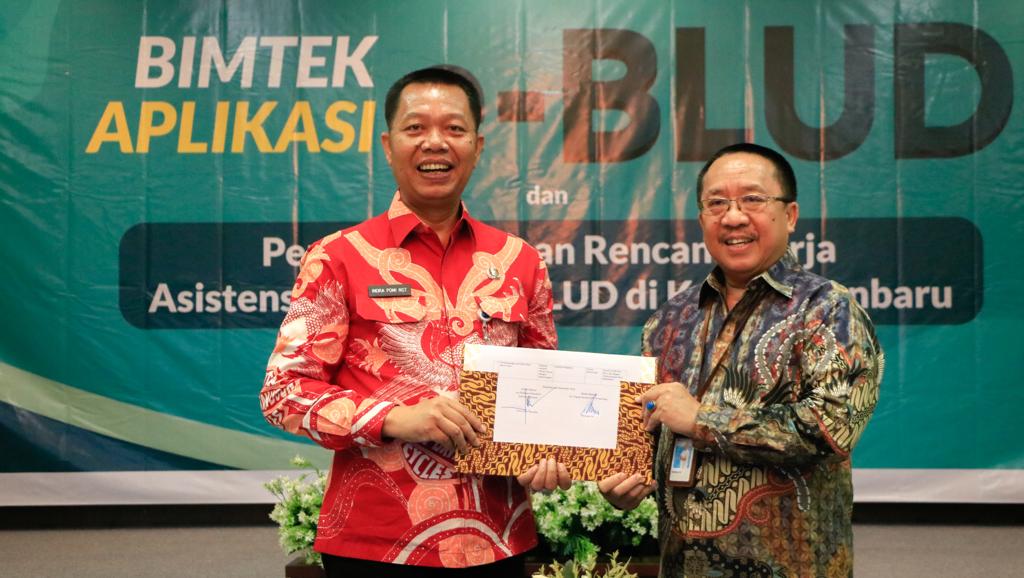 Sekdako Pekanbaru Teken Rencana Kerja Asistensi Pembinaan BLUD dengan Kanwil DJPb Riau