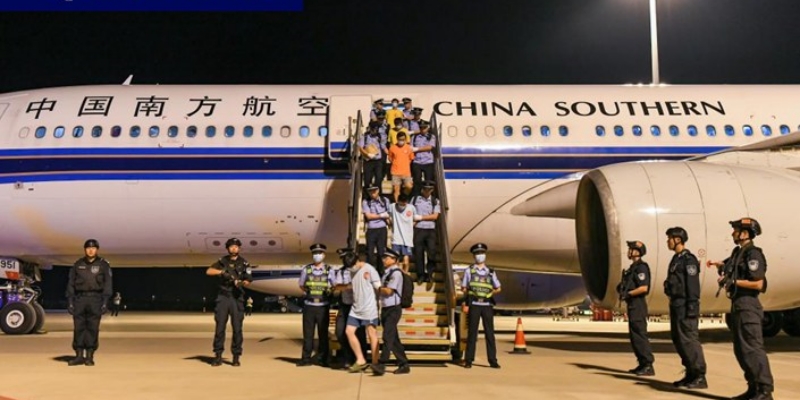 Diusir dari Indonesia, Ratusan Warga Negara China Pelaku Penipuan Tiba di Negaranya
