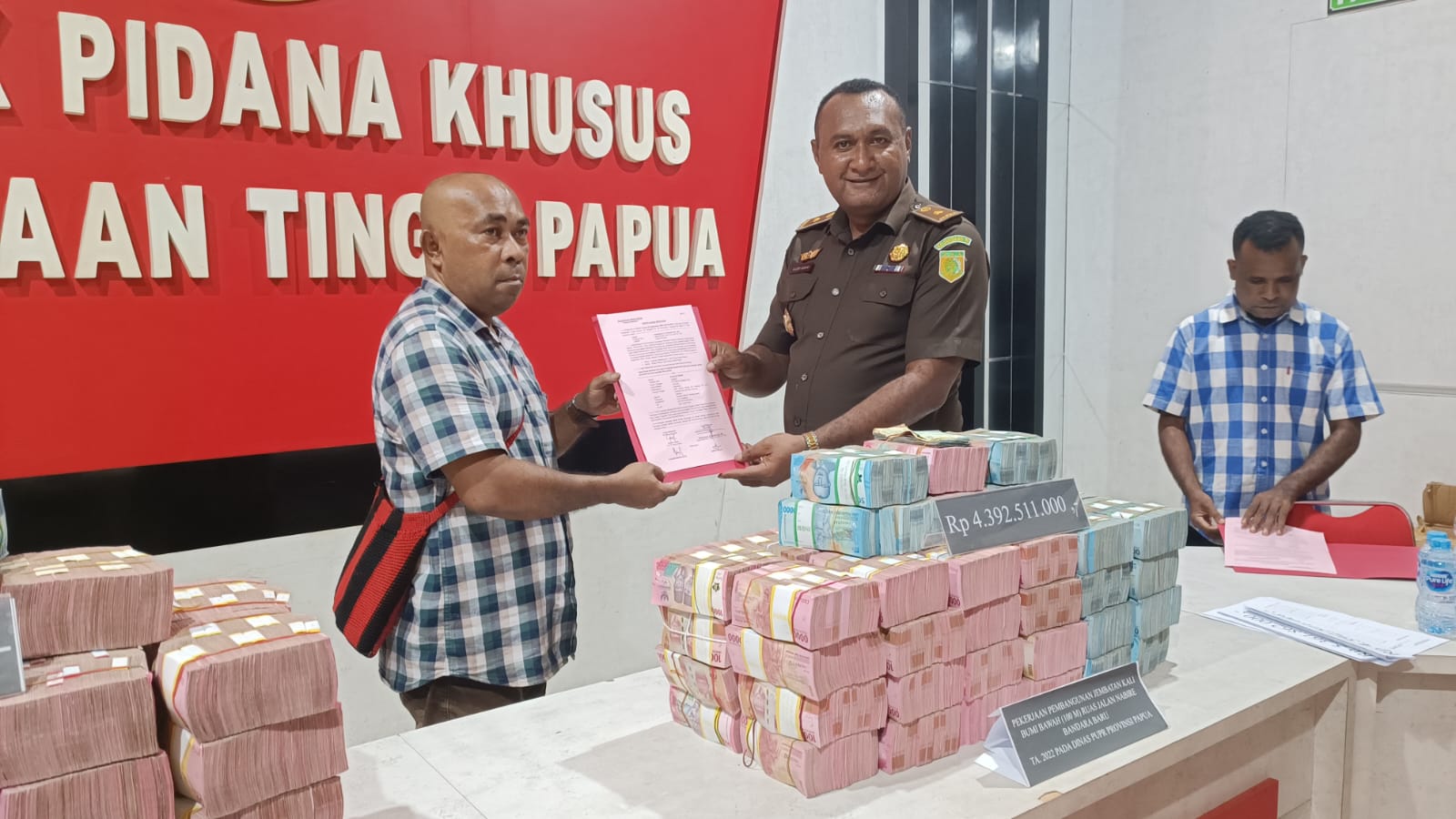 Barang Bukti Rp 9 Miliyar Dititipkan pada Rekening Penitipan Kejati Papua pada Bank BNI Jayapura