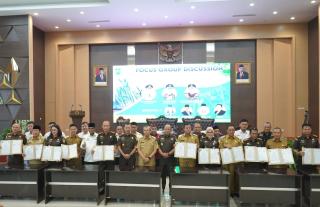 Bupati dan Wali Kota bersama Kejari se-Riau Teken MoU Program Jaga Zapin