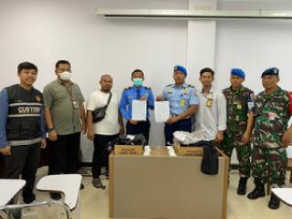 Petugas Gabungan Bandara SSK II Pekanbaru Gagalkan Penyelundupan Sabu