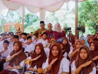 Bersama Anak Panti Asuhan, Pj Bupati Kampar Rayakan Hari JadiÂ 