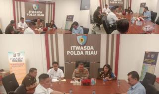 Asisten Pengawasan Kejaksaan Tinggi Riau Hadiri Rapat Satgas Saber Pungli Provinsi Riau