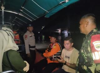 Perahu Bawa Bibit Sawit Karam di Sungai Indragiri, Dua Orang Hilang