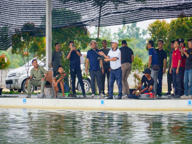 Pj Bupati Kampar dan Dandim 0313 /KPR Buka Lomba Mancing Meriahkan HUT TNI Ke-78