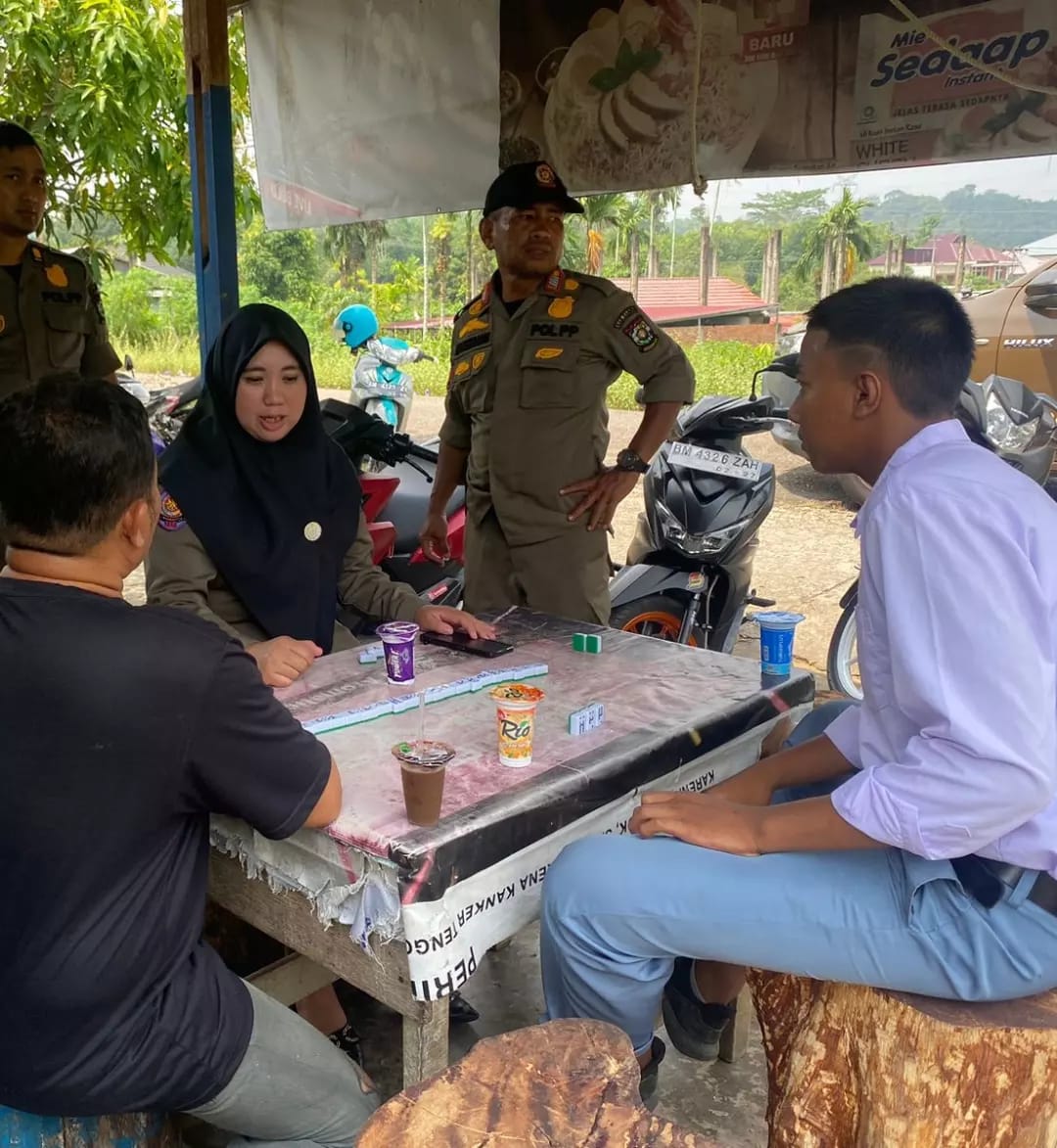 Main Domino pada Jam Sekolah, 6 Pelajar Ditertibkan Satpol PP Kampar