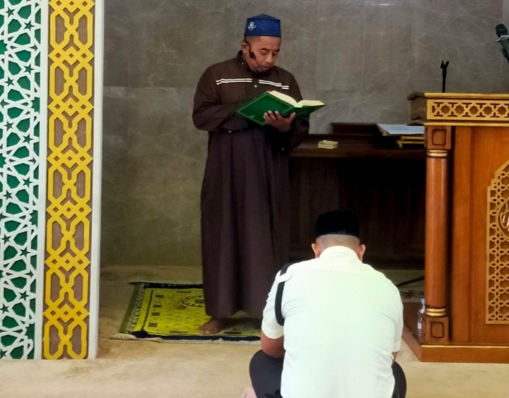 Keutamaan Sholat Ditimbang dari Kadar Khusyuk Pelaku Sholat.
