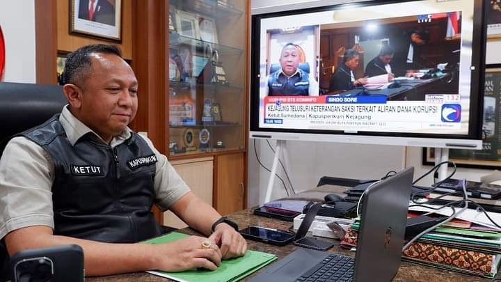 Pegawai Inisial S Diperiksa Terkait Perkara Impor Gula