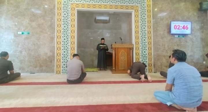 Tausiyah Qobliyah Dzuhur Bahas tentang Definisi Sholat Khusuk