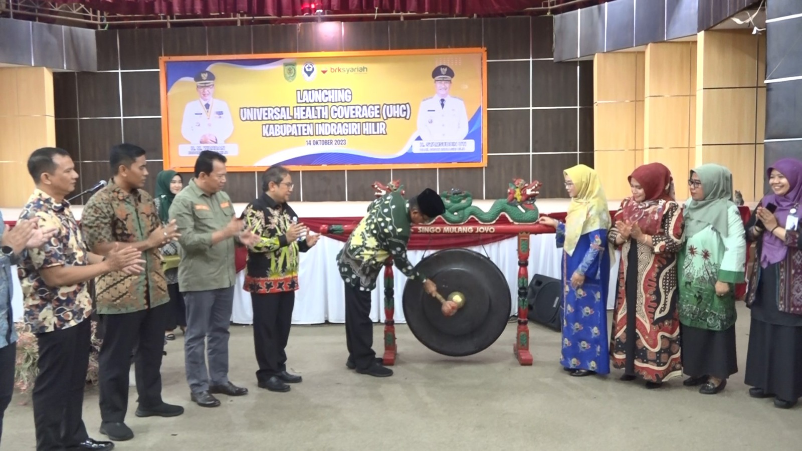 Pemkab Inhil Resmi Terapkan UHC, Warga Kurang Mampu Bisa Berobat Gratis Pakai KTP