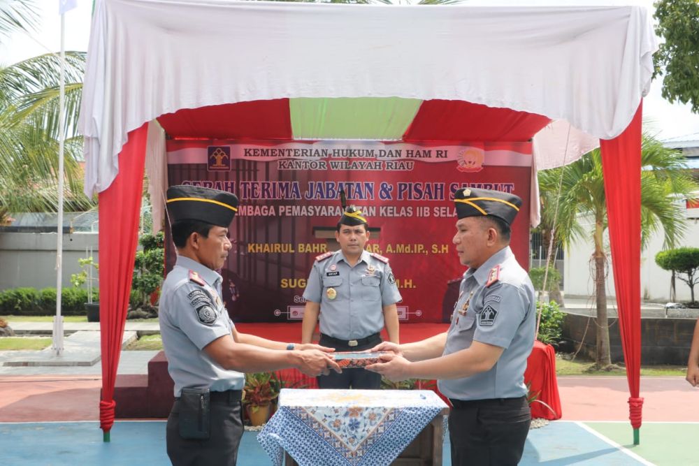 Disaksikan Kakanwil Kemenkumham Riau, Kalapas Selatpanjang Gelar Sertijab