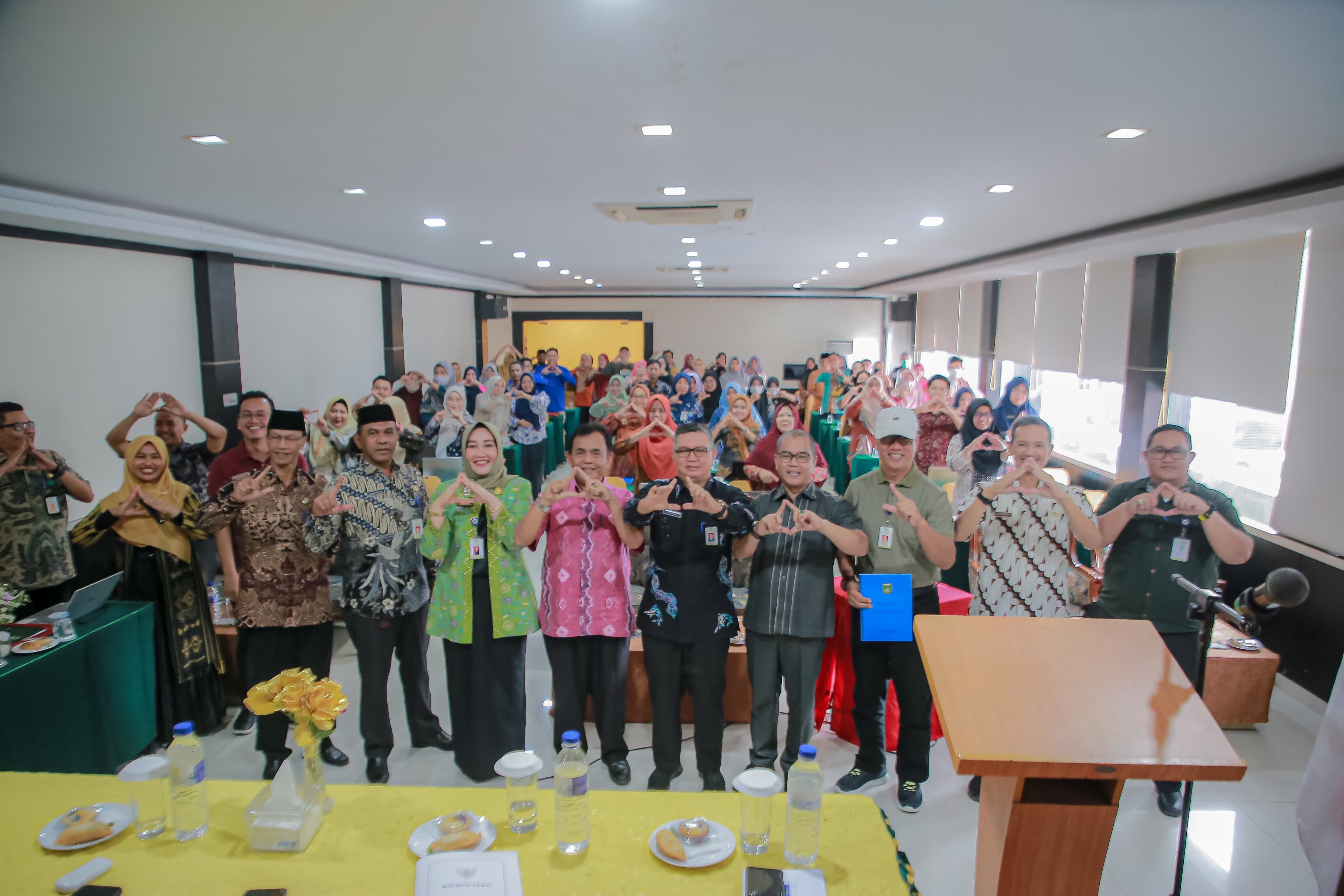 Dispersip Dumai Gelar Sosialisasi Perda dan Perwa tentang Penyelenggaraan Kearsipan