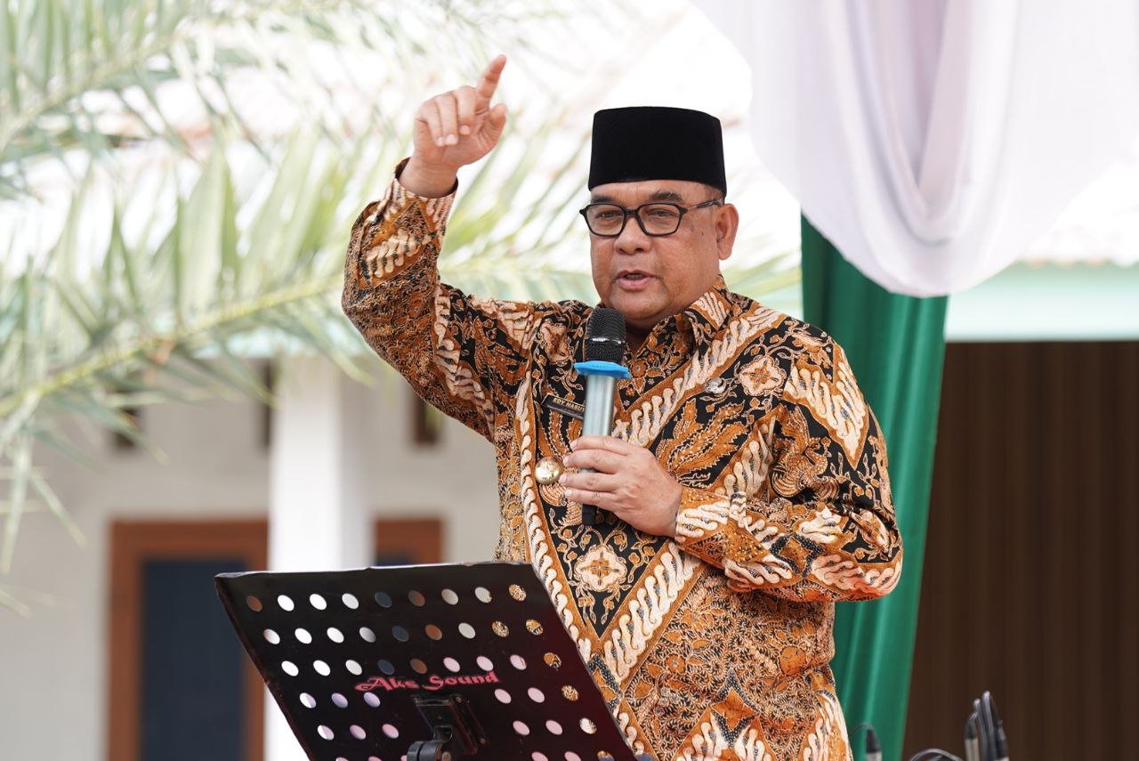 Wagubri Resmikan Ponpes Badrul Islam dan Rumah Suluk Abdul Qadir di Rumbai