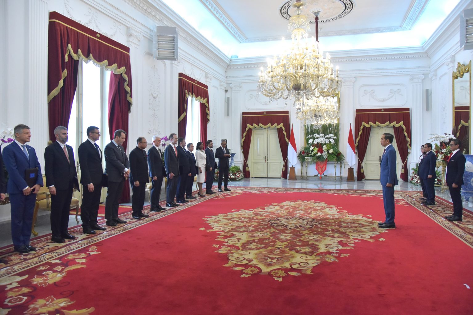 Presiden Jokowi Terima Surat Kepercayaan 12 Duta Besar Negara Sahabat
