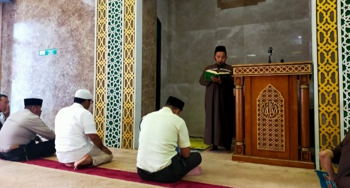 Sholat Syuruq berarti Sholat yang Dikerjakan pada Waktu Matahari Terbit