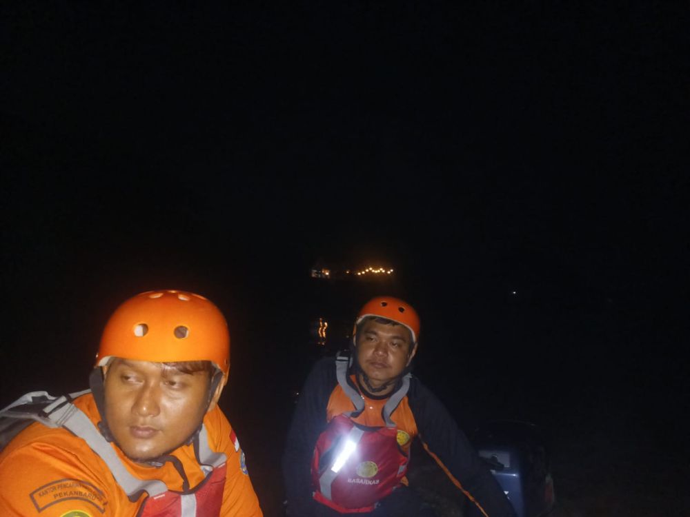 Tolonggg! Remaja di Kuansing Tenggelam di Sungai Indragiri