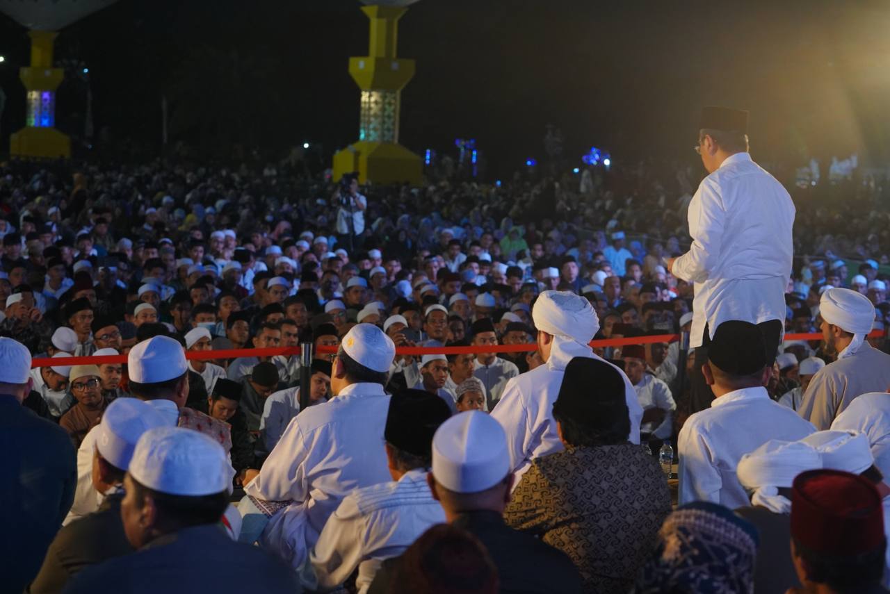 Pemprov Riau Gelar Maulid Akbar, Ribuan Warga Penuhi Masjid Raya Annur