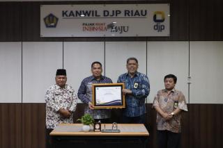 Kanwil DJP Riau Bentuk Tax Center dengan Universitas Dumai