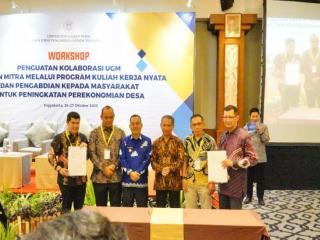 Penguatan Ekonomi Desa, Pj Bupati Kampar Tandatangani MoU dengan UGM Yogyakarta