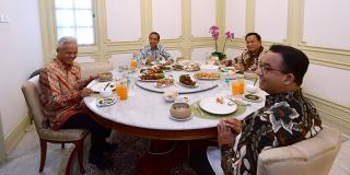 3 Bacapres Makan Siang Bareng Jokowi, Prabowo: Kalau Tidak Diundang Jarang Bisa Kumpul Â  Â  Â  Â 